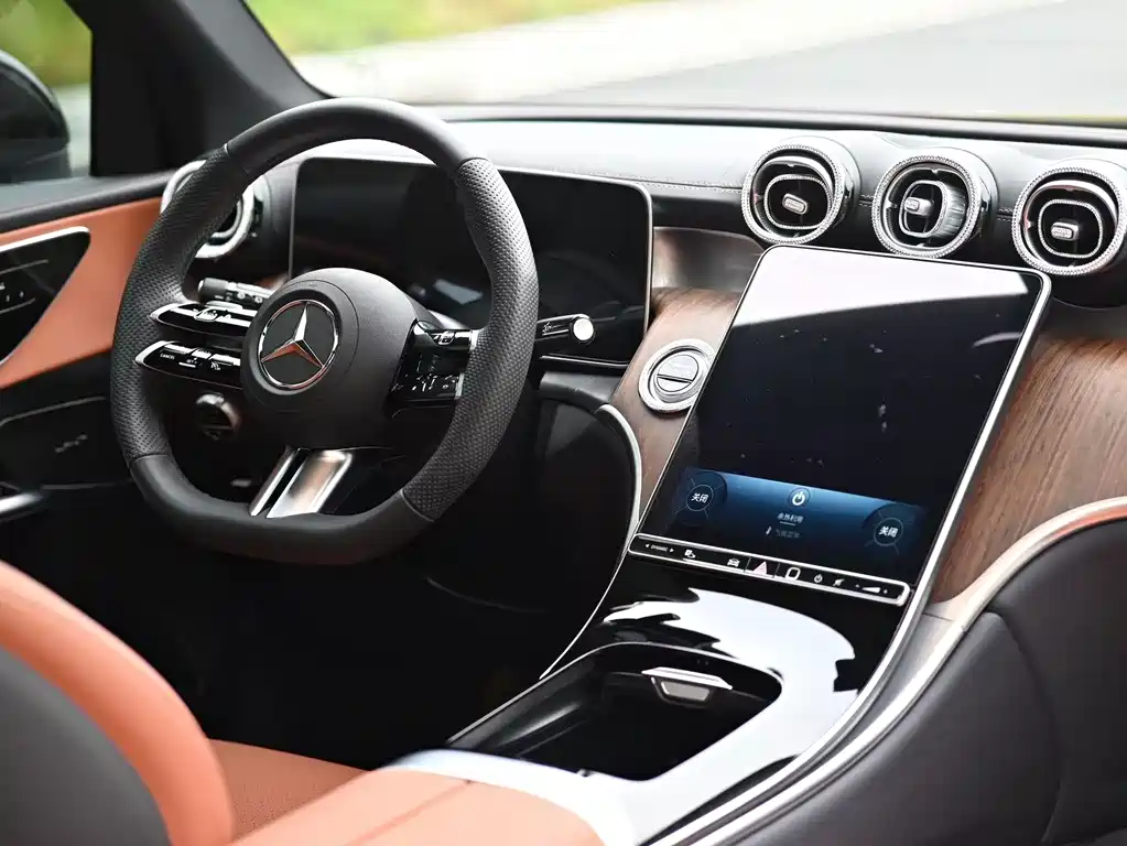 Mercedes-Benz GLC 2025 GLC 300 L 4MATIC 5 мест