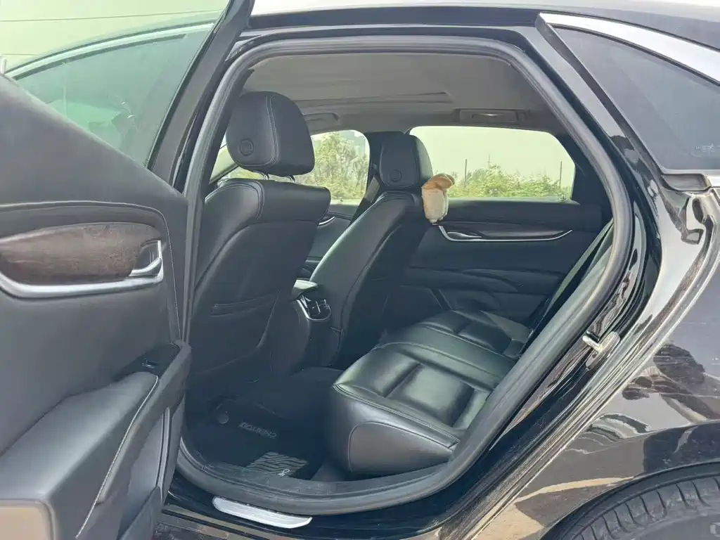 Cadillac XTS — миниатюра 5