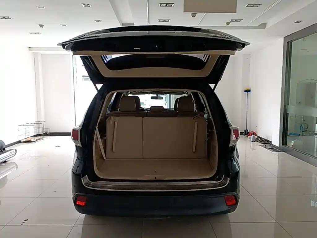 Toyota Highlander — миниатюра 19