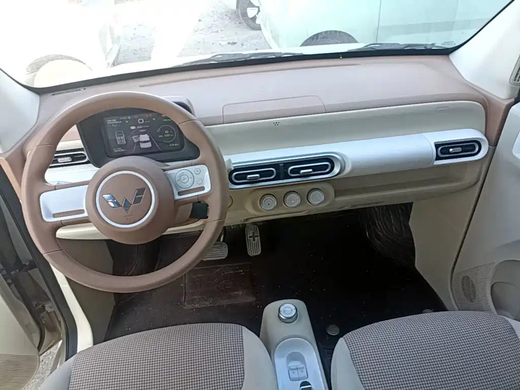 Wuling MINIEV — миниатюра 10