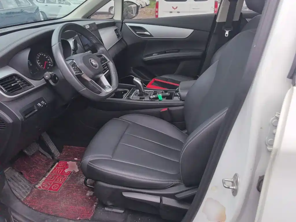 BYD MAX — миниатюра 15