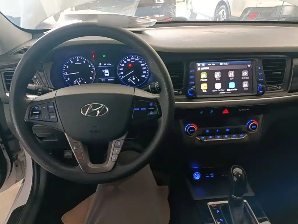 Hyundai Mistra — миниатюра 10