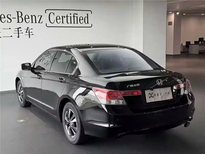 Honda Accord — миниатюра 19