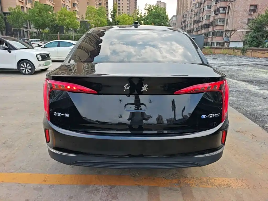 Hongqi Hongqi E-QM5 — миниатюра 6