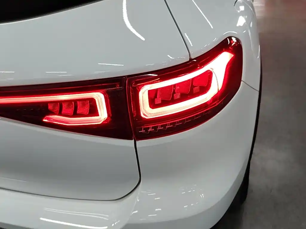 Mercedes-Benz EQB — миниатюра 8