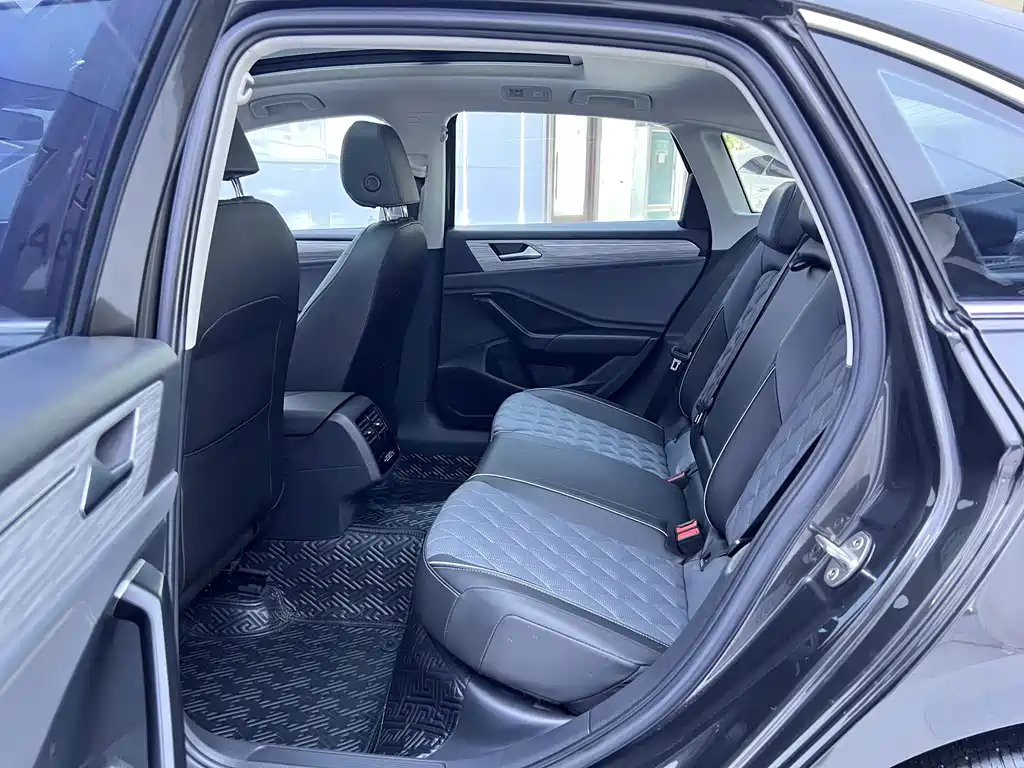 Volkswagen Sagitar — миниатюра 13