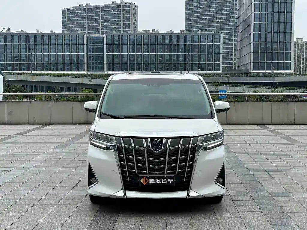 Toyota Alphard — миниатюра 2