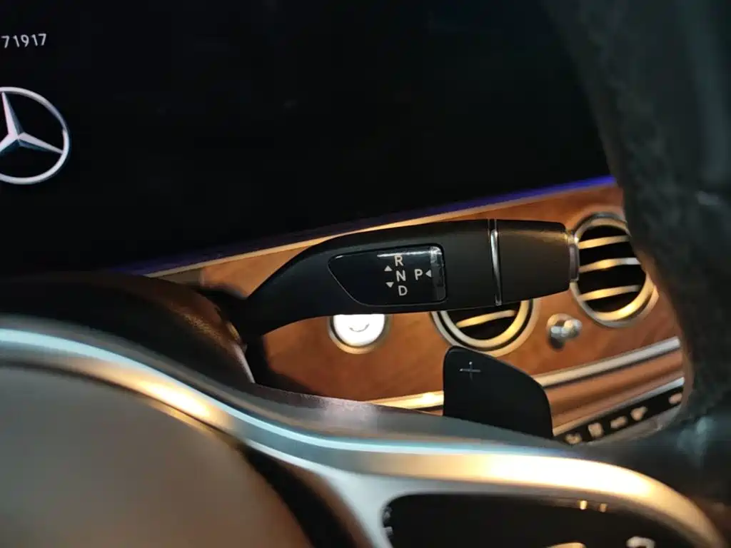 Mercedes-Benz E-Class — миниатюра 14
