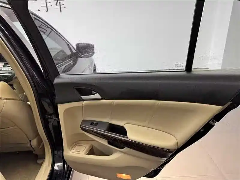 Honda Accord — миниатюра 8