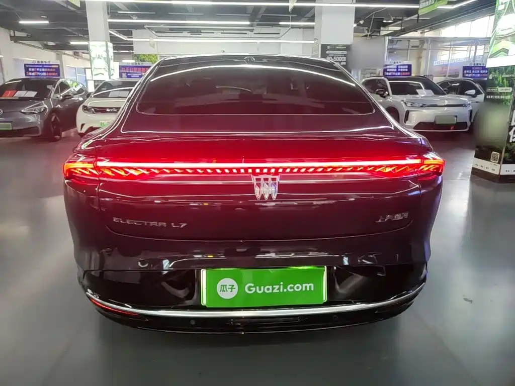 Buick Electra L7 — миниатюра 6