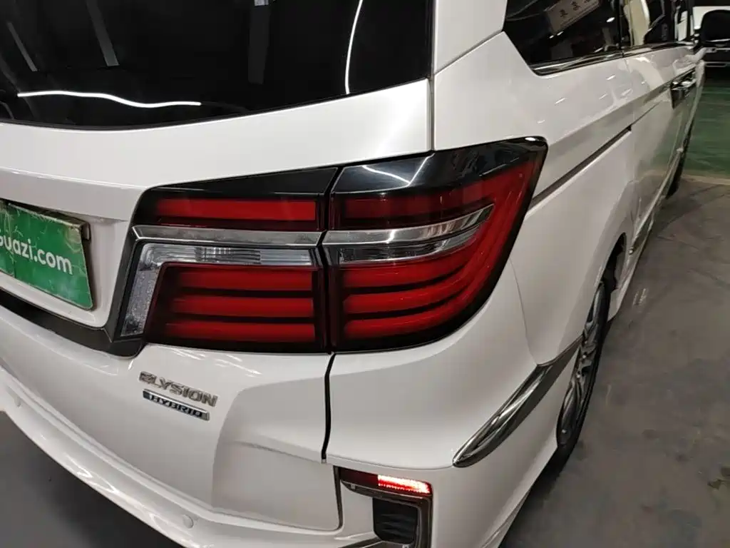 Honda Elysion — миниатюра 8