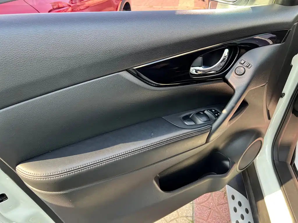 Nissan X-Trail — миниатюра 12