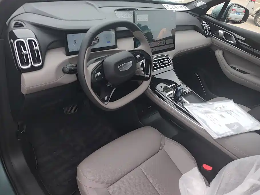 Geely Boyue L — миниатюра 12