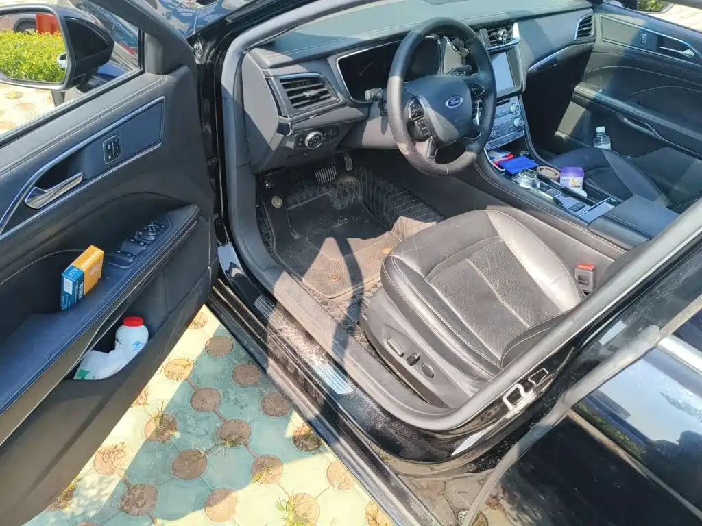 Ford Taurus — миниатюра 17