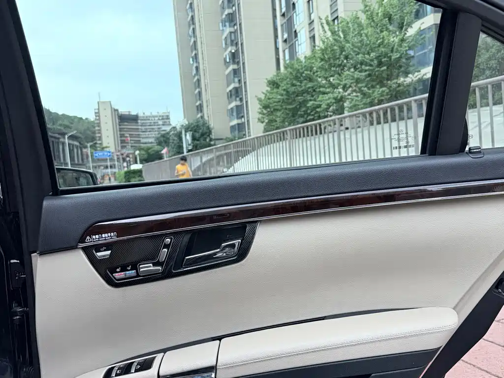 Mercedes-Benz S-Class — миниатюра 27