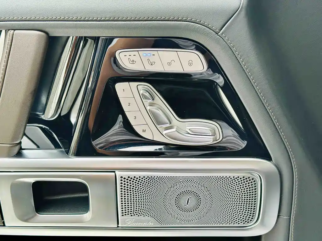 Mercedes-Benz G-Class — миниатюра 12