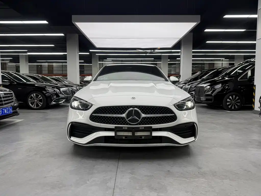 Mercedes-Benz C-Class — миниатюра 2