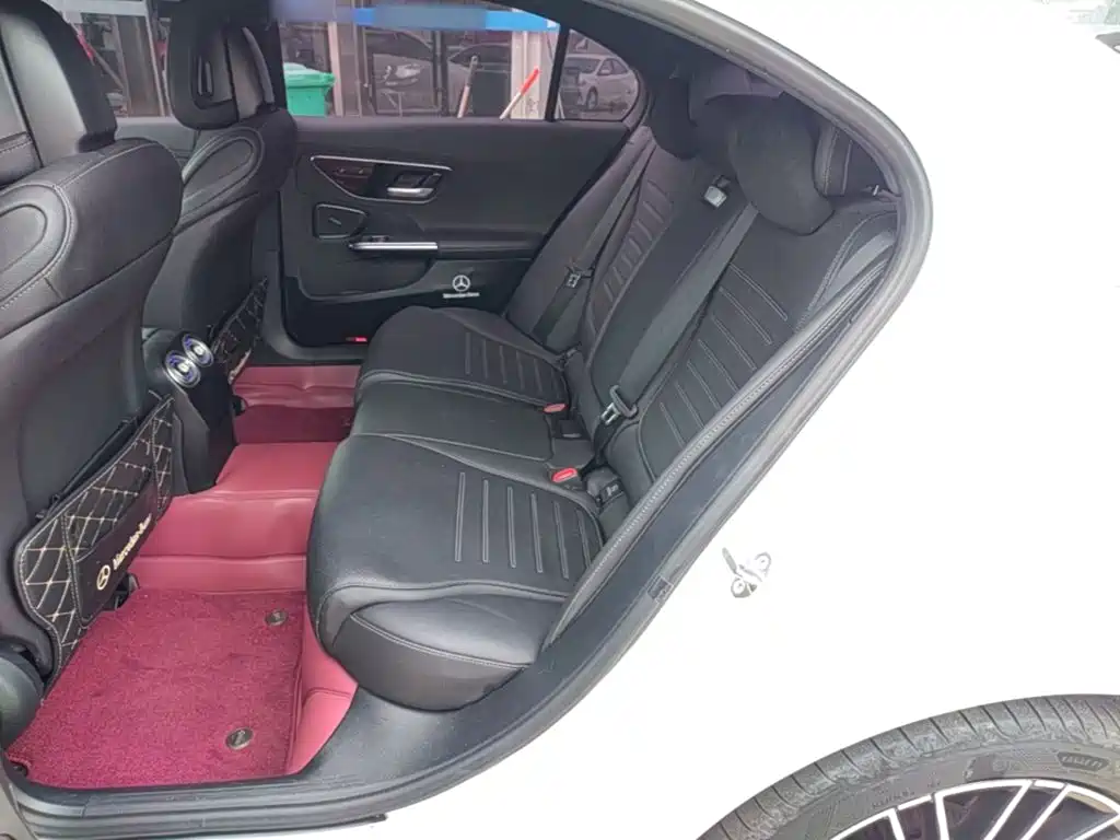 Mercedes-Benz C-Class — миниатюра 17
