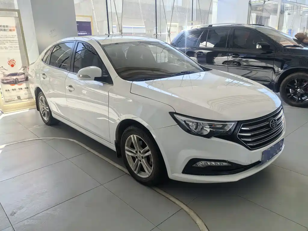 Bestune B30 — миниатюра 3