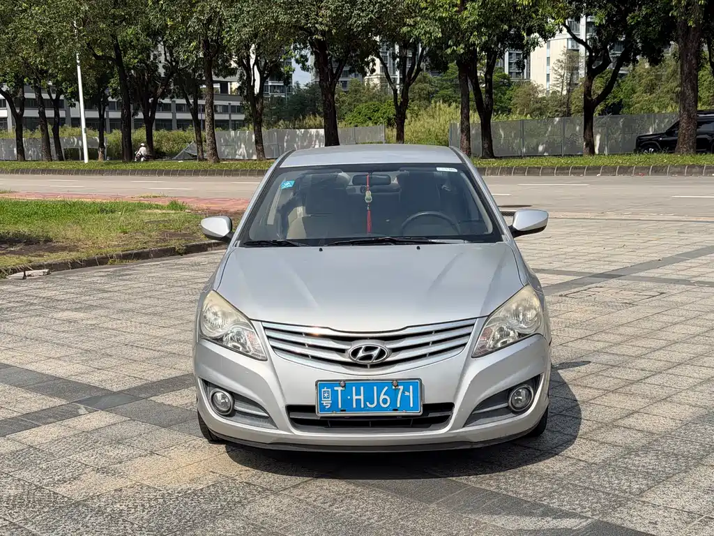 Hyundai Elantra — миниатюра 2