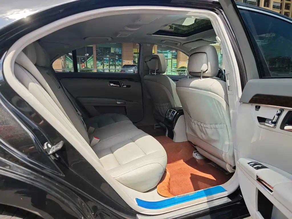 Mercedes-Benz S-Class — миниатюра 11