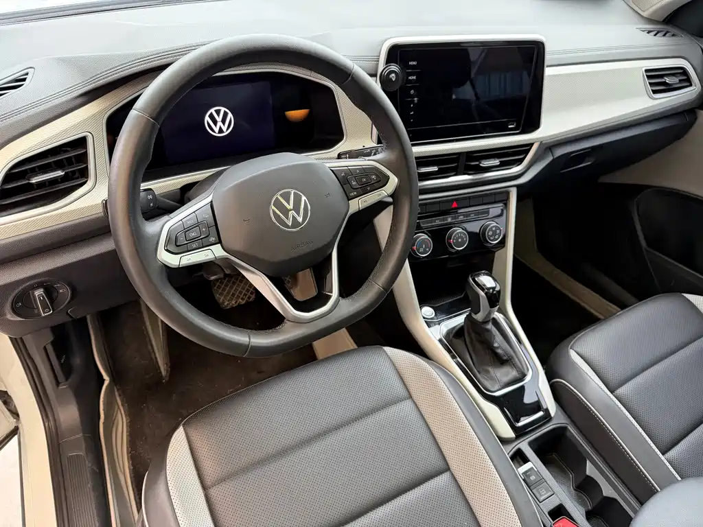 Volkswagen T-Roc — миниатюра 4