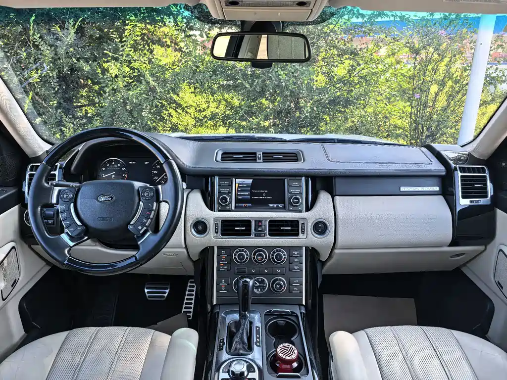 Land Rover Range Rover — миниатюра 15