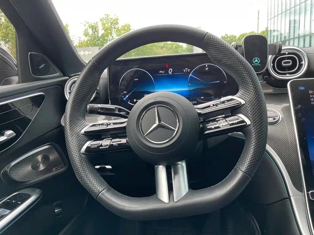 Mercedes-Benz C-Class — миниатюра 11