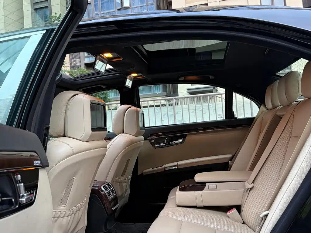 Mercedes-Benz S-Class — миниатюра 24
