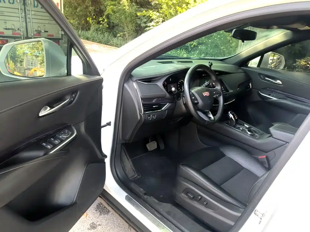 Cadillac XT4 — миниатюра 16