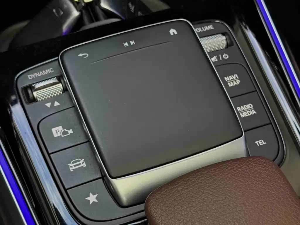 Mercedes-Benz GLB — миниатюра 12