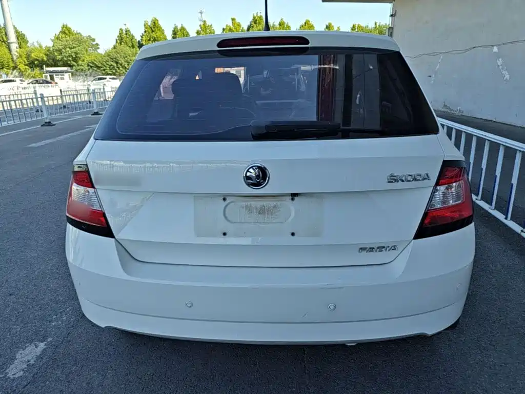 Skoda Fabia — миниатюра 6