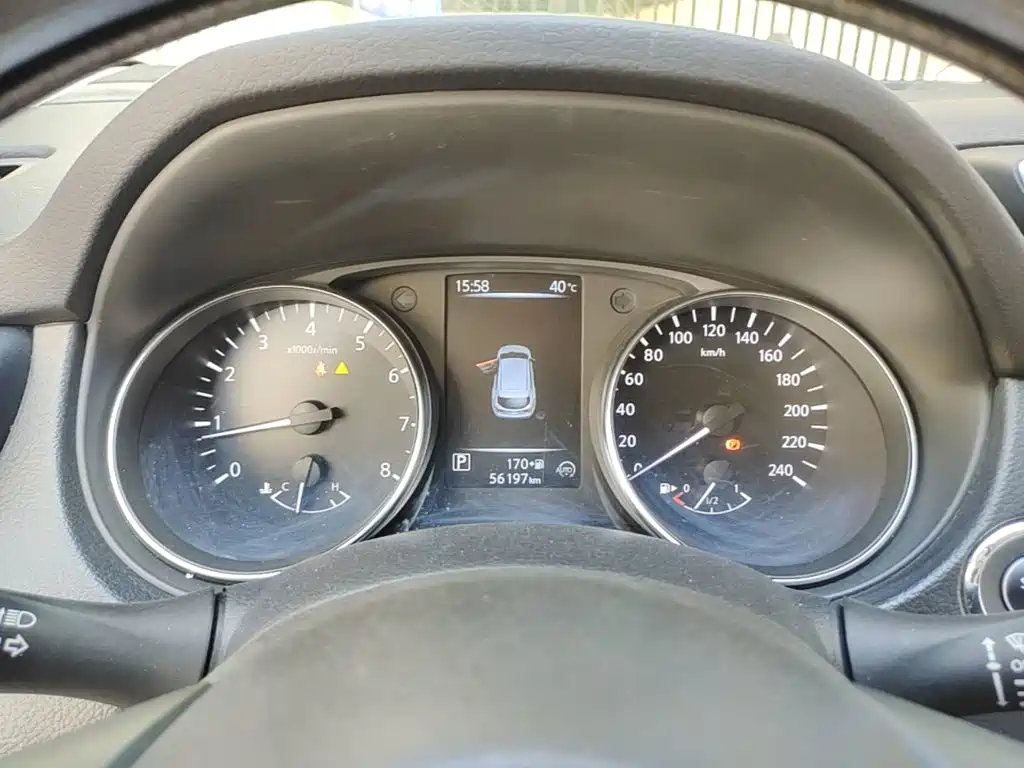 Nissan Qashqai — миниатюра 12