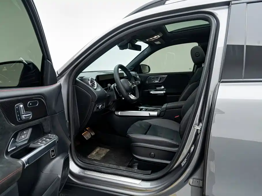 Mercedes-Benz GLB AMG — миниатюра 22