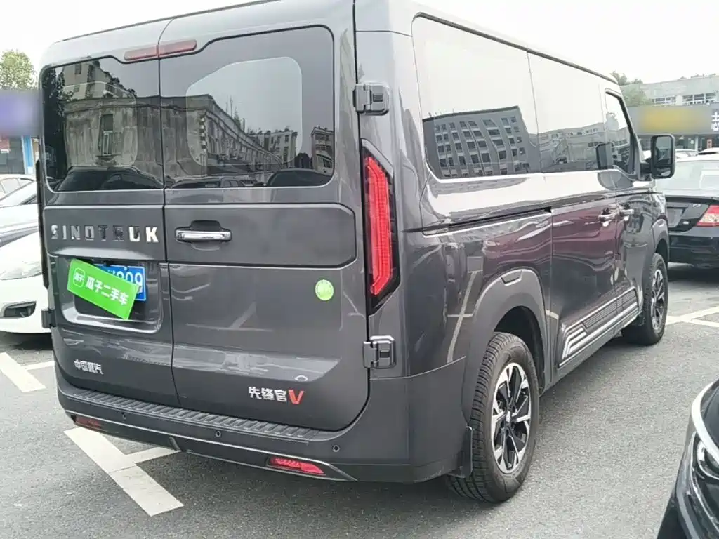 Sinotruk Vangard V — миниатюра 7