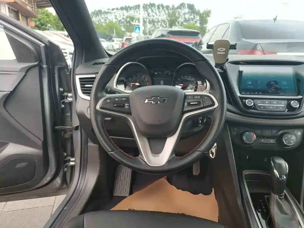 Chevrolet Monza — миниатюра 7