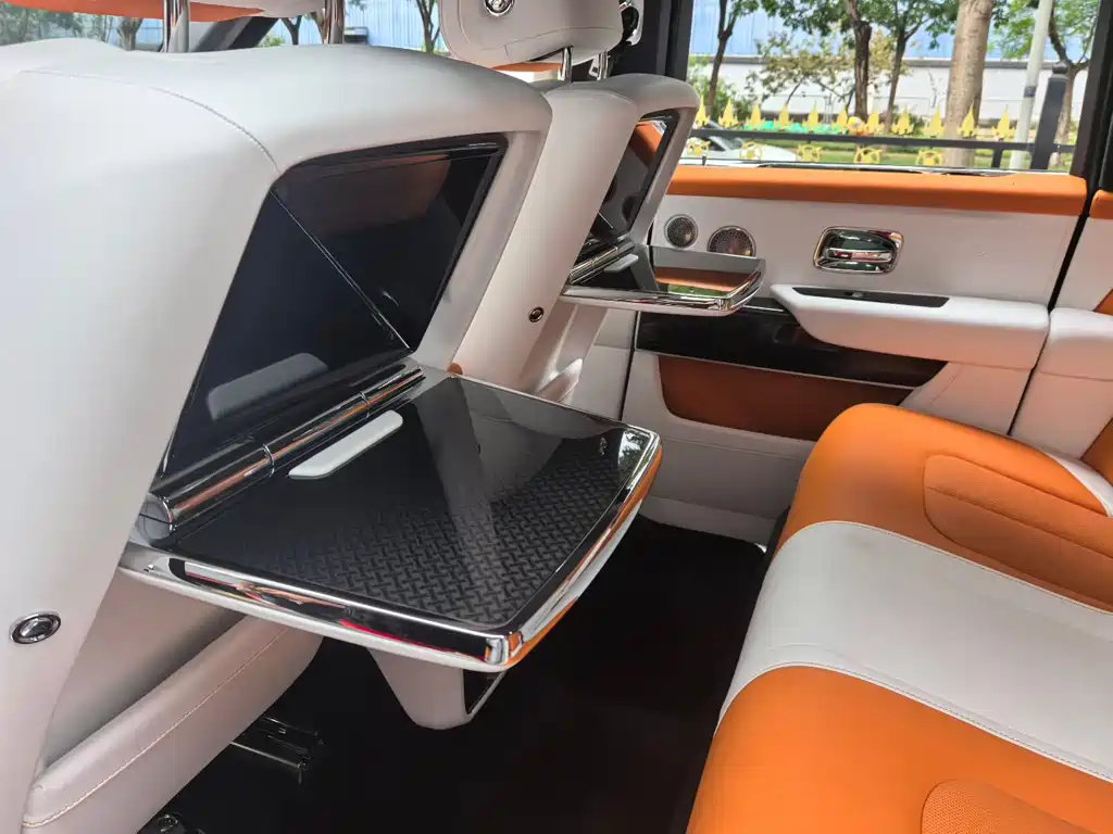 Rolls-Royce Cullinan — миниатюра 5