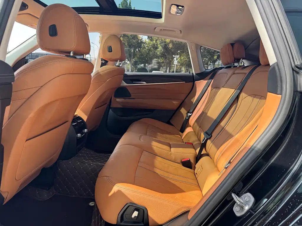 BMW 6 Series GT — миниатюра 8