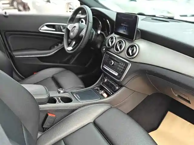 Mercedes-Benz CLA (Import) — миниатюра 5
