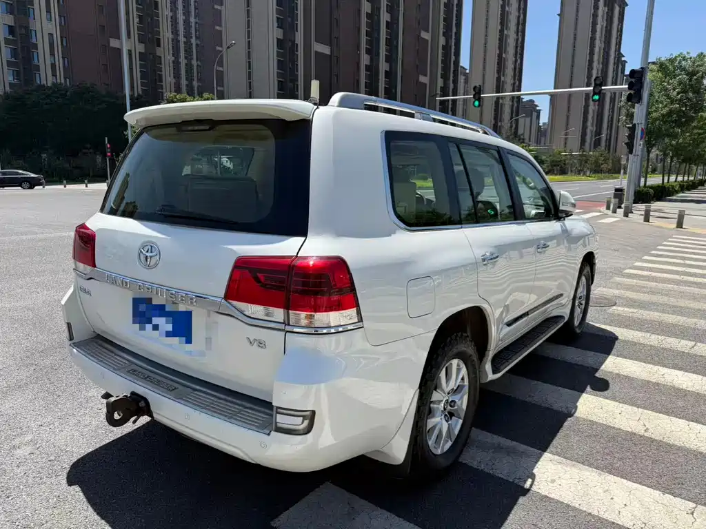 Toyota Land Cruiser 2017 4.6L GX-R