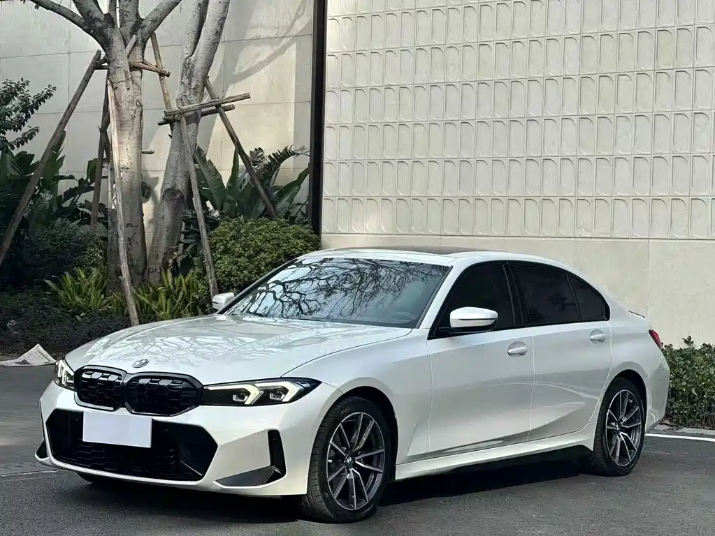 BMW 3 Series 2023