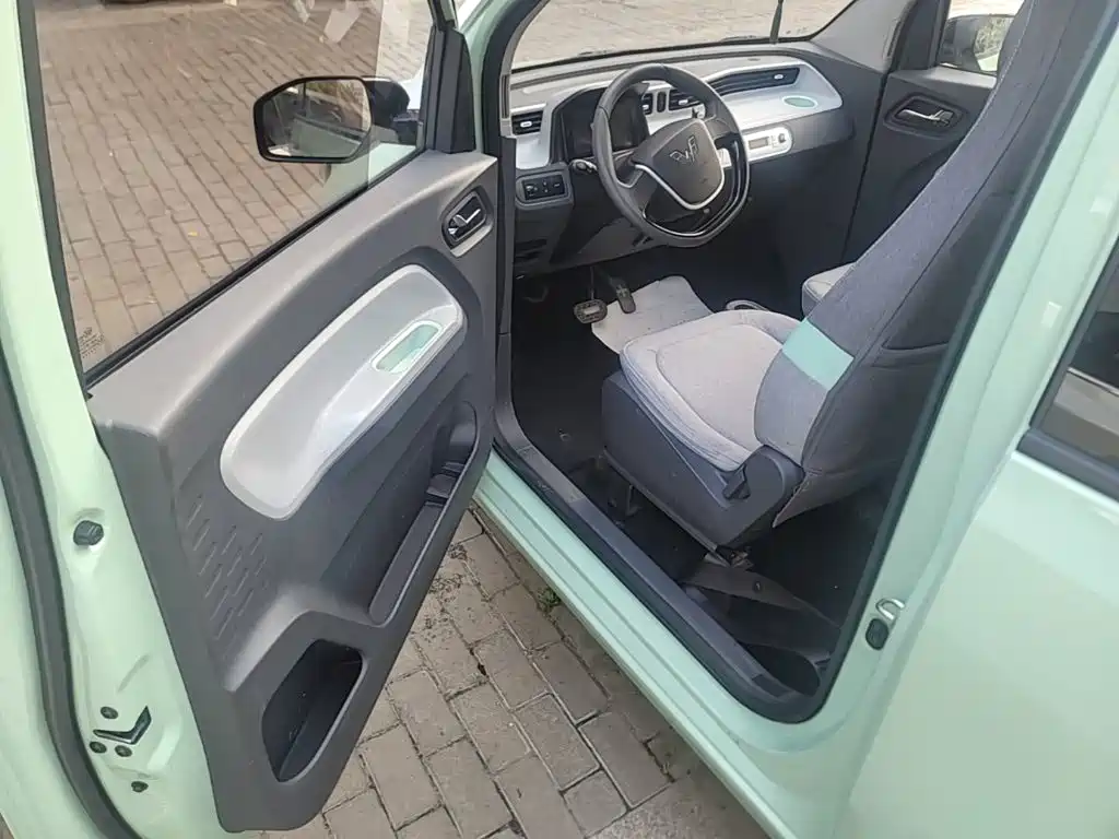 Wuling MINIEV — миниатюра 16