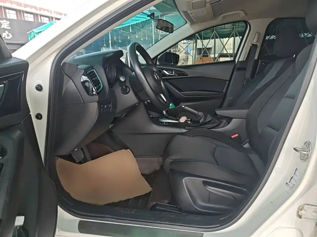 Mazda 3 Axela — миниатюра 15