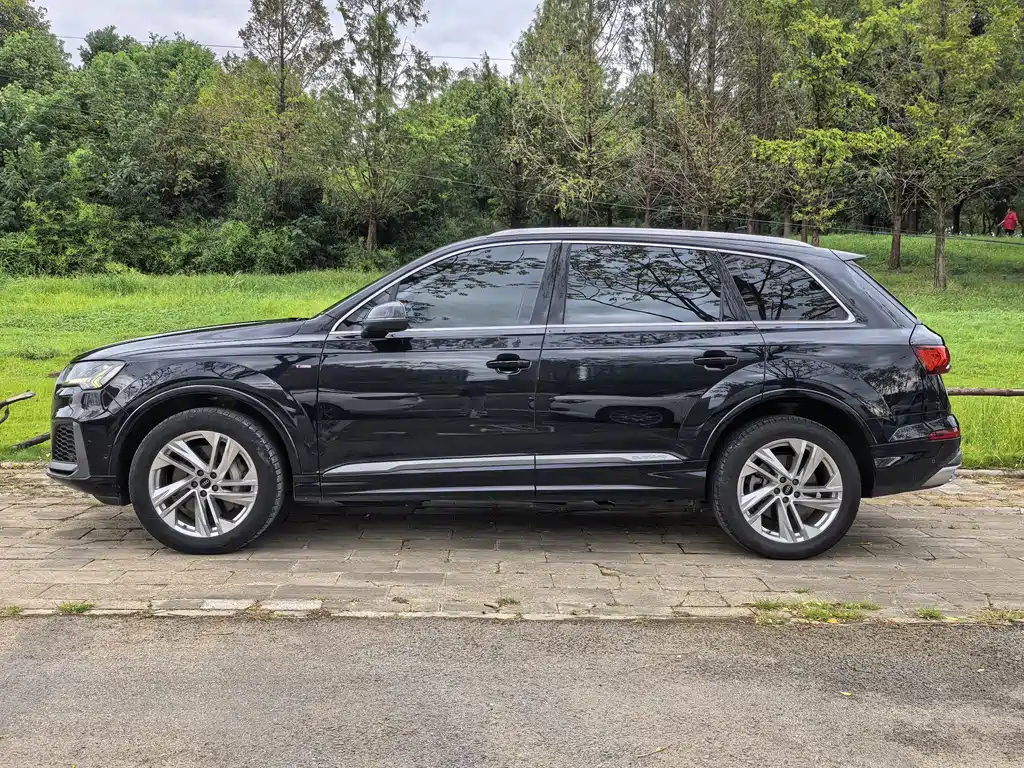 Audi Q7 — миниатюра 2