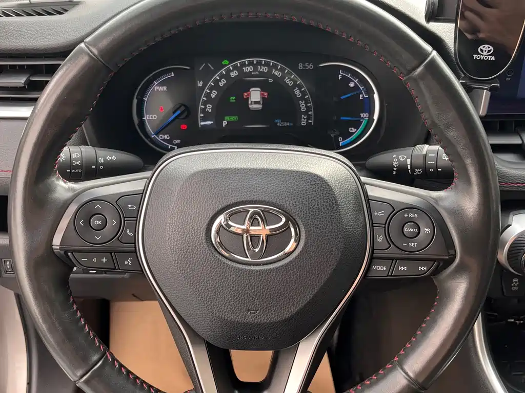 Toyota RAV4 Prime — миниатюра 19