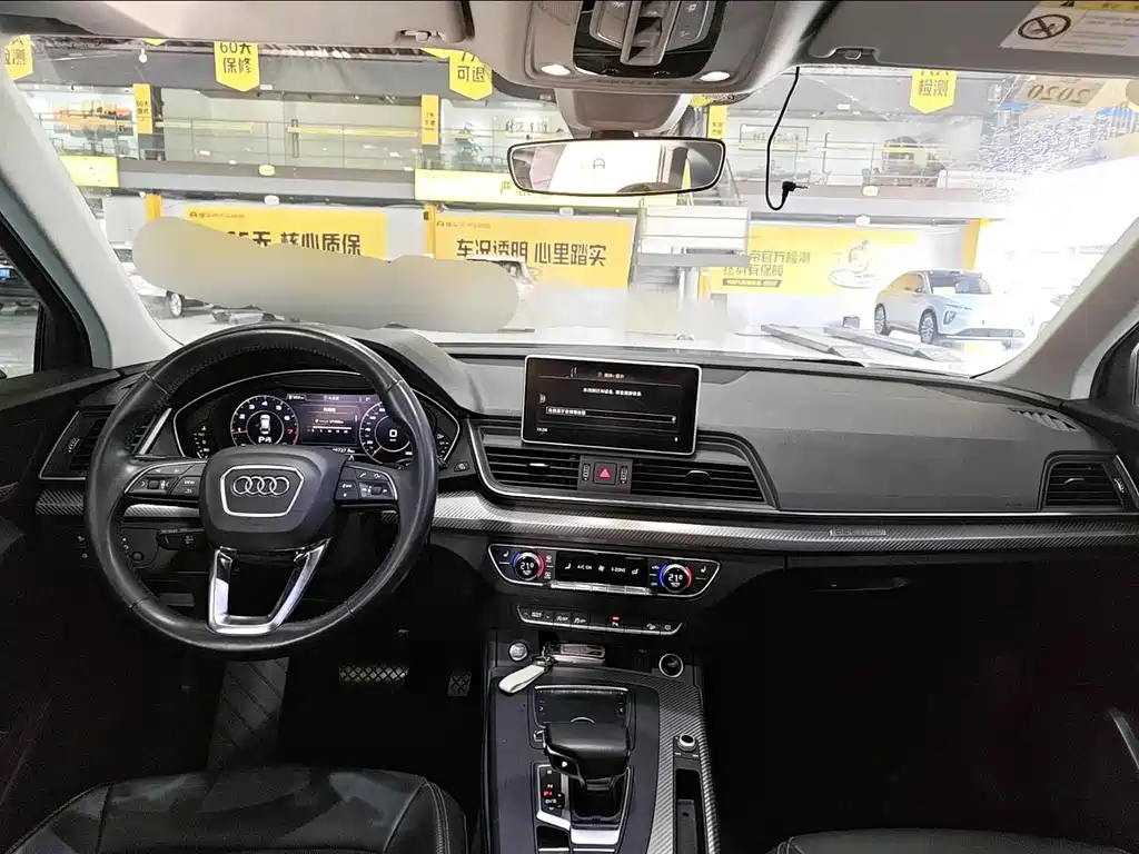 Audi Q5L — миниатюра 2