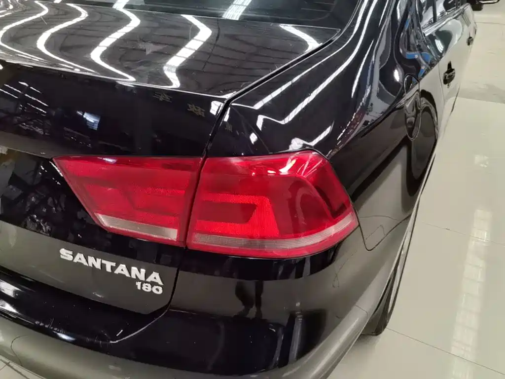 Volkswagen Santana — миниатюра 8