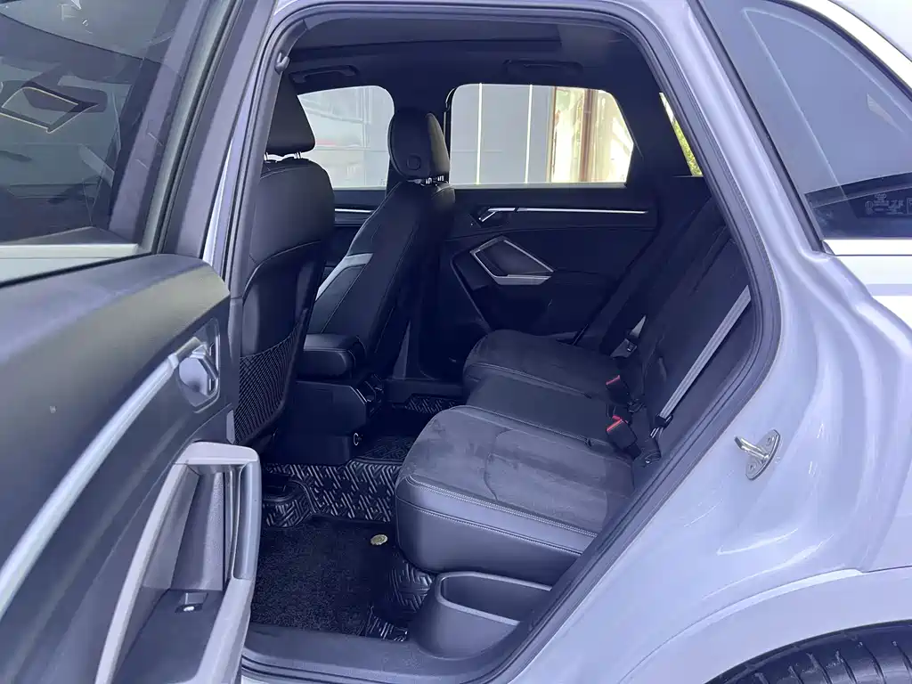 Audi Q3 — миниатюра 11