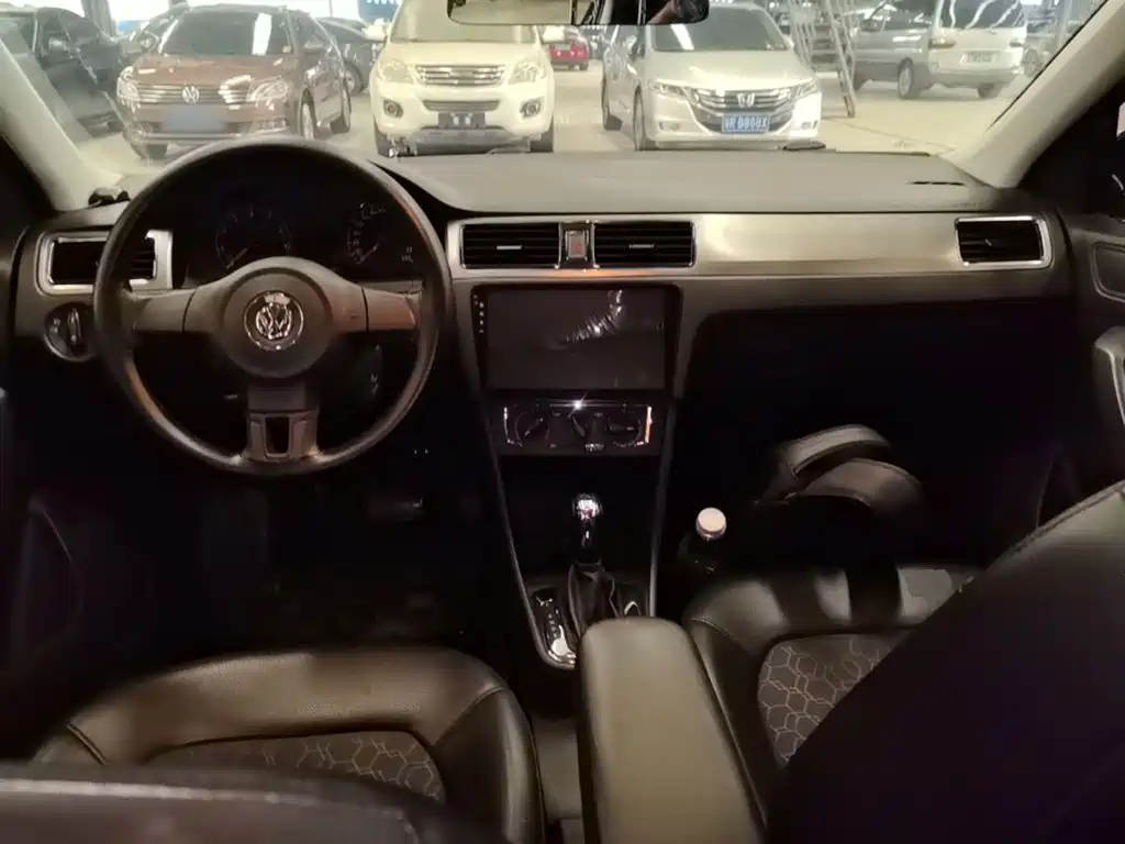 Volkswagen Santana — миниатюра 10