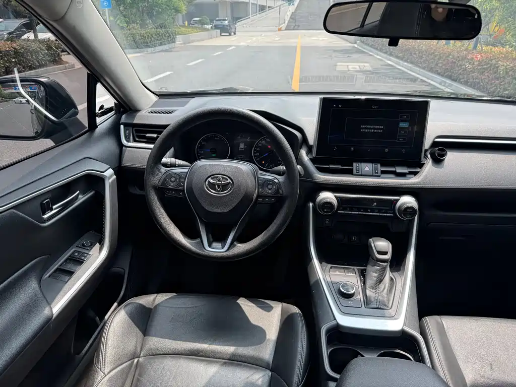 Toyota Wildlander — миниатюра 7
